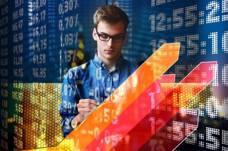 Creșterea economică încetinește în Europa Centrală și de Est – România ar putea intra în acest an în recesiune