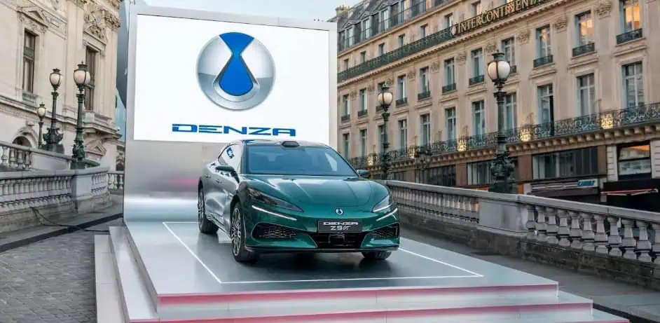 AIE prognozează un nou record pentru autovehiculele electrice: Vor urca la 30% din automobilele vândute în 2026 – China va domina sectorul
