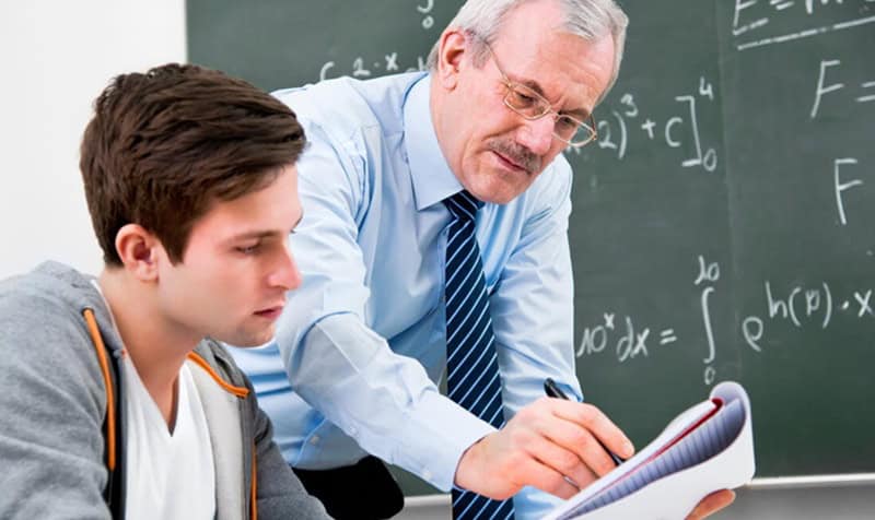 Curriculum-ul național, pus în dezbatere – standardizarea evaluării elevilor, unul dintre obiective. Efectele vizate